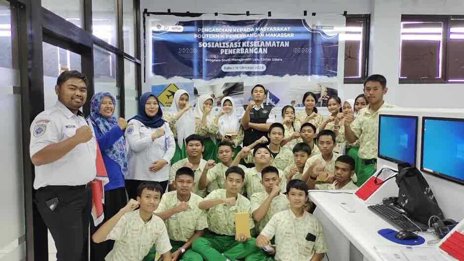 Tarik Antusias Siswa SMK lewat PKM